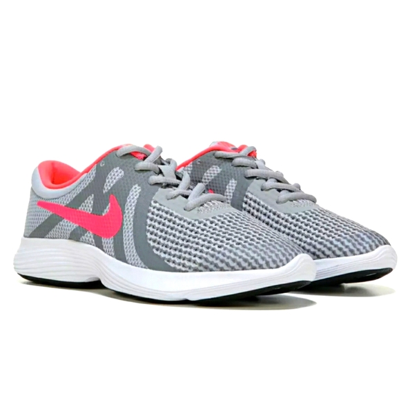 nike revolution 4gs